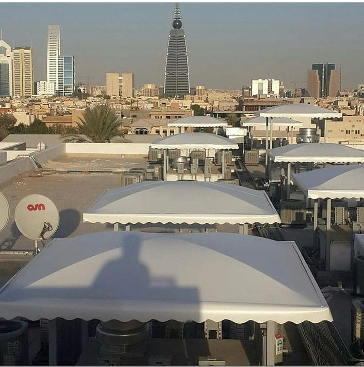 مظلات وسواتر